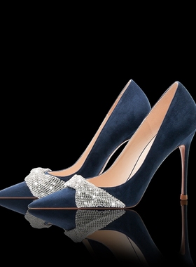 小码高跟鞋女尖头细跟2023年新款设计感小众黑色浅口水钻大码单鞋