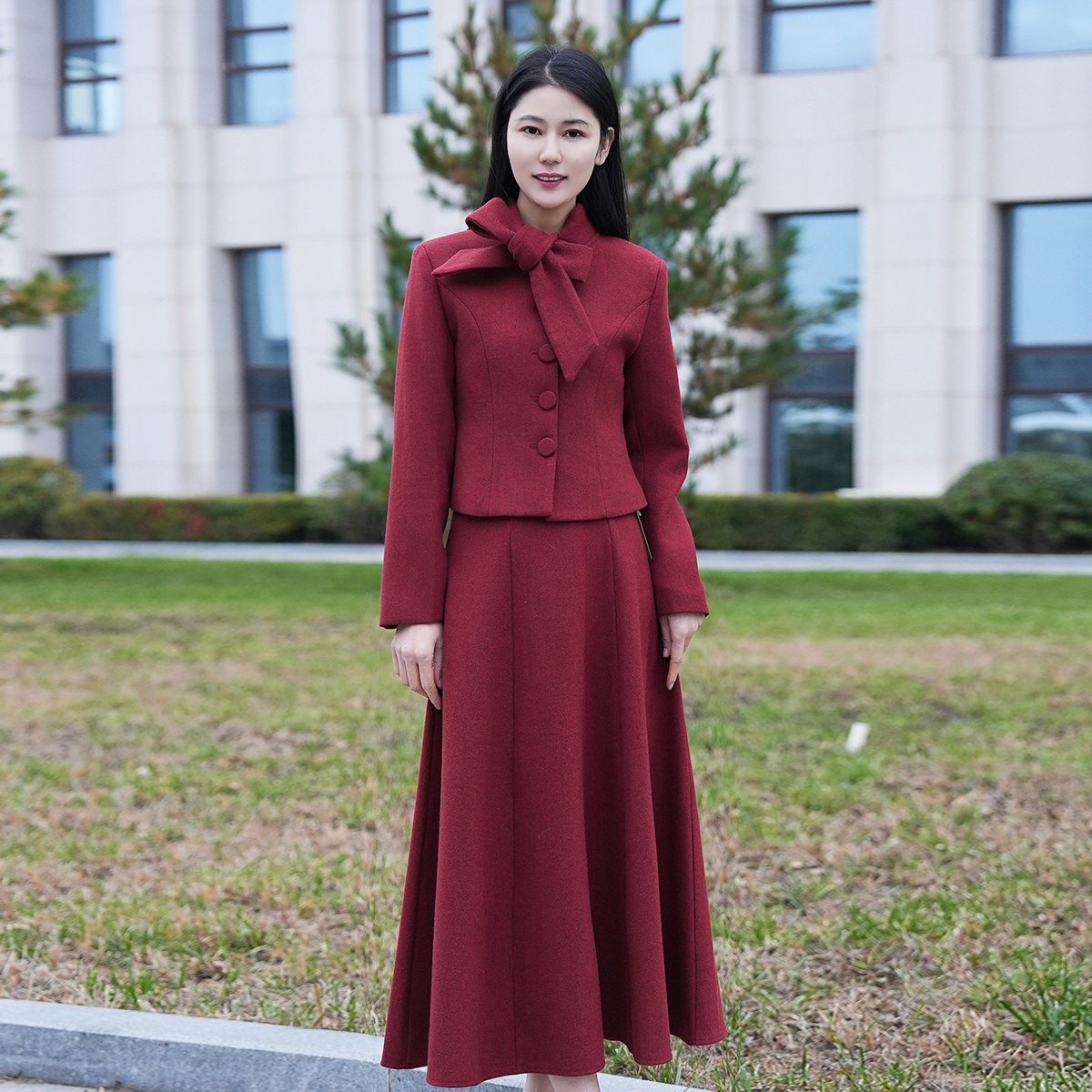浒城古娘新款秋冬显瘦精致气质女士蝴蝶结长袖减龄套装