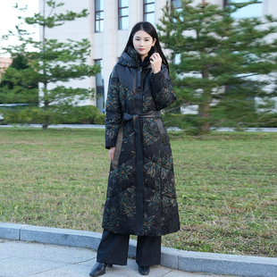 【90白鸭绒】中国风保暖显瘦长款减龄时尚修身显瘦连帽舒适羽绒服