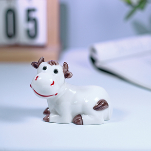 牛摆件工位好运陶瓷小牛摆件办公室家居办公桌装饰白瓷桌面客厅瓷