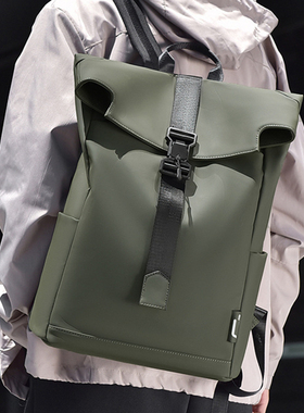 简约男士双肩包休闲背包轻便大容量学生书包通勤电脑包户外旅行包