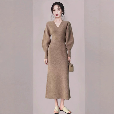 小香风法式高级感针织连衣裙女秋冬新款复古配大衣内搭加厚毛