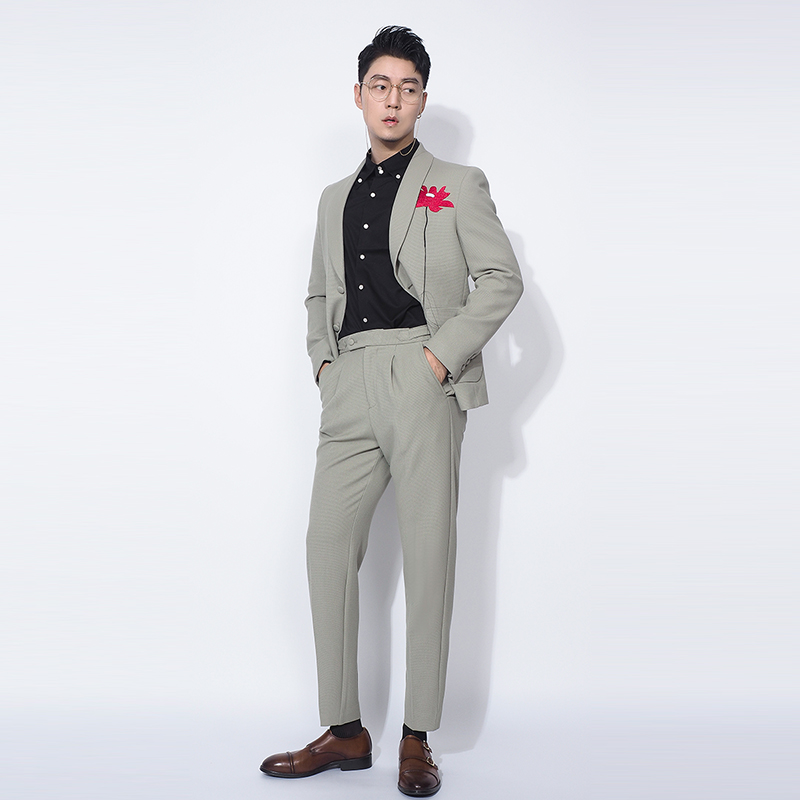 川泽男士绿色刺绣西装两件套新款韩版修身西服套装时尚休闲套西潮