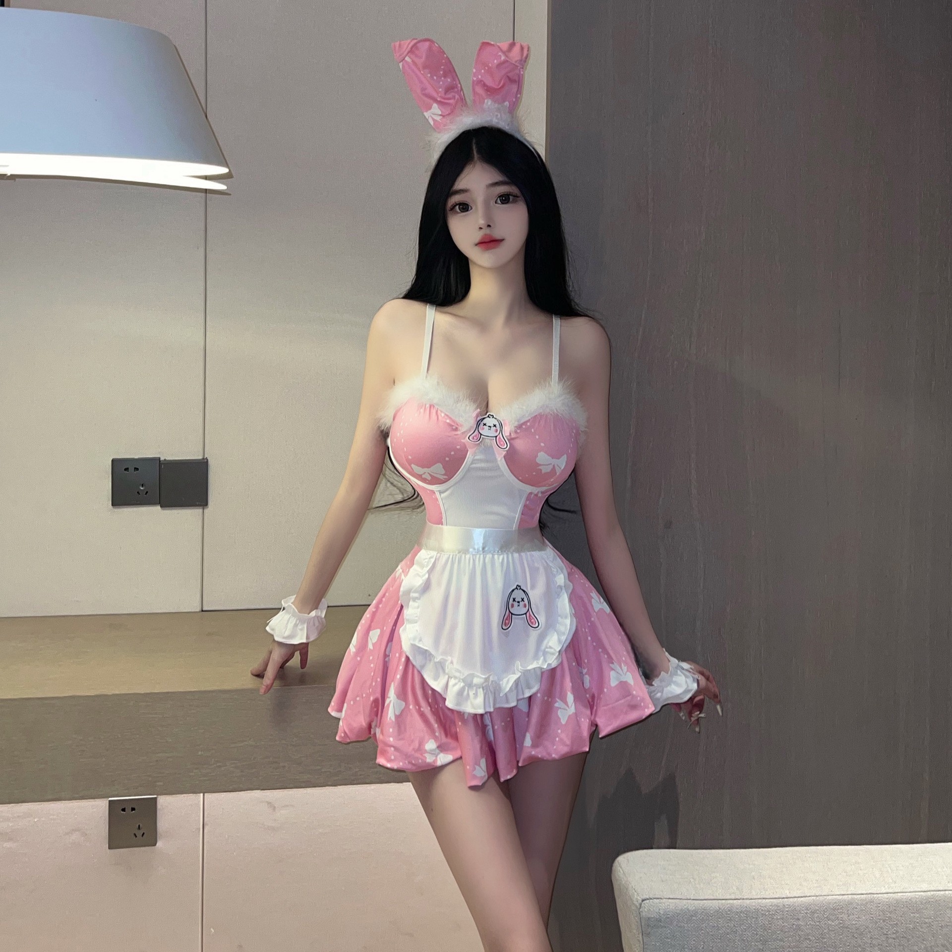 情趣睡衣兔耳娘粉色连体套装约会内衣趣味神器2025新款性感大尺度