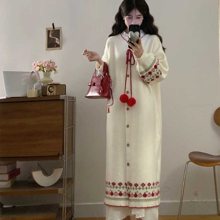 2025大码冬甜美减龄小红帽刺绣加厚针织长毛衣外套+衬衫裙两件套