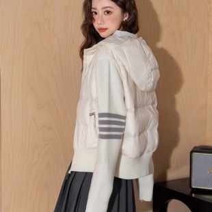 2025秋冬新款TB短款明星潮同款羽绒服女韩版针织拼接连帽时尚外套