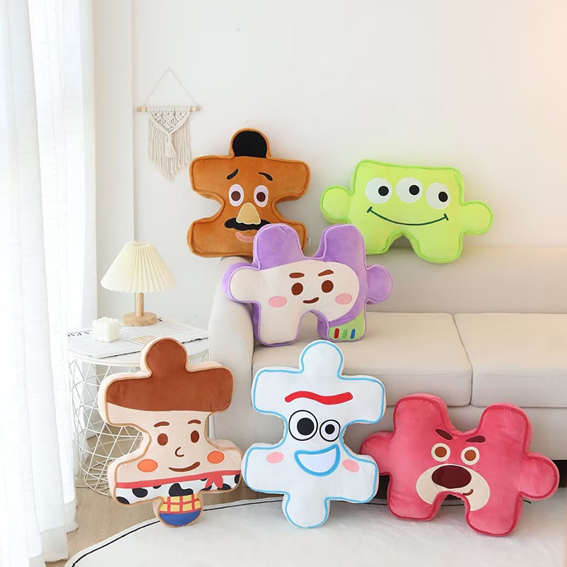 可爱卡通拼图抱枕靠垫