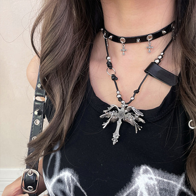 暗黑复古天使十字架项链六翼翅膀小众吊坠项链朋克个性毛衣链配饰