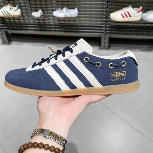 Adidas阿迪达斯三叶草女鞋2026秋季新款复古运动鞋休闲板鞋KZ9558