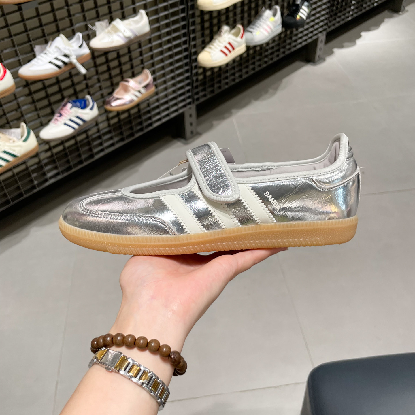Adidas阿迪达斯女鞋2026夏季款一脚蹬复古三条纹经典休闲鞋KK2502