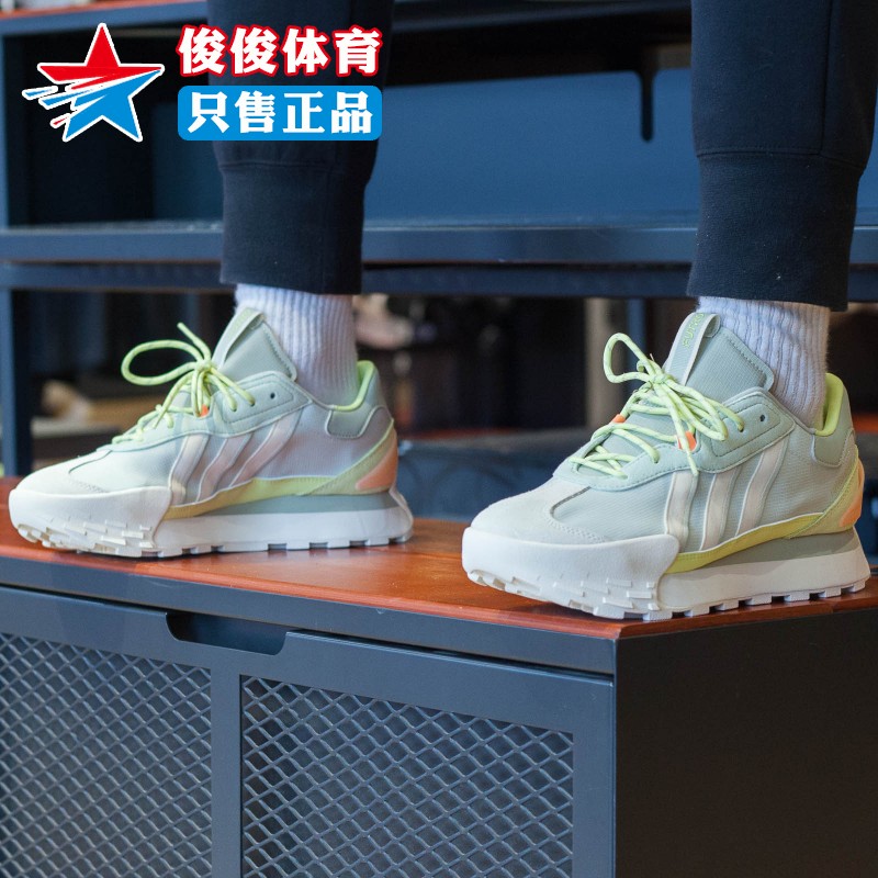 阿迪达斯运动男女低帮休闲鞋