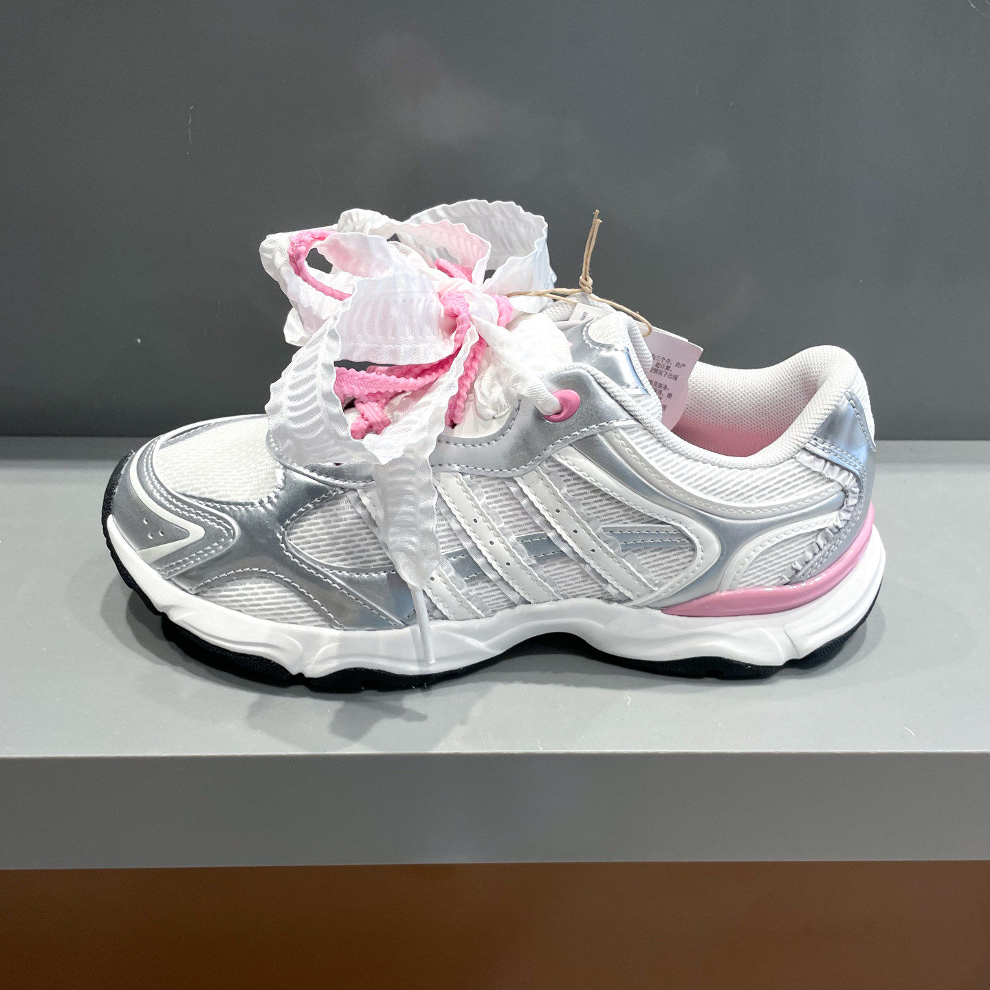 Adidas阿迪达斯女鞋2026秋粉红白色丝带芭蕾风老爹鞋休闲鞋KZ9640