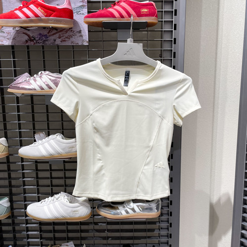 Adidas阿迪达斯女子2026