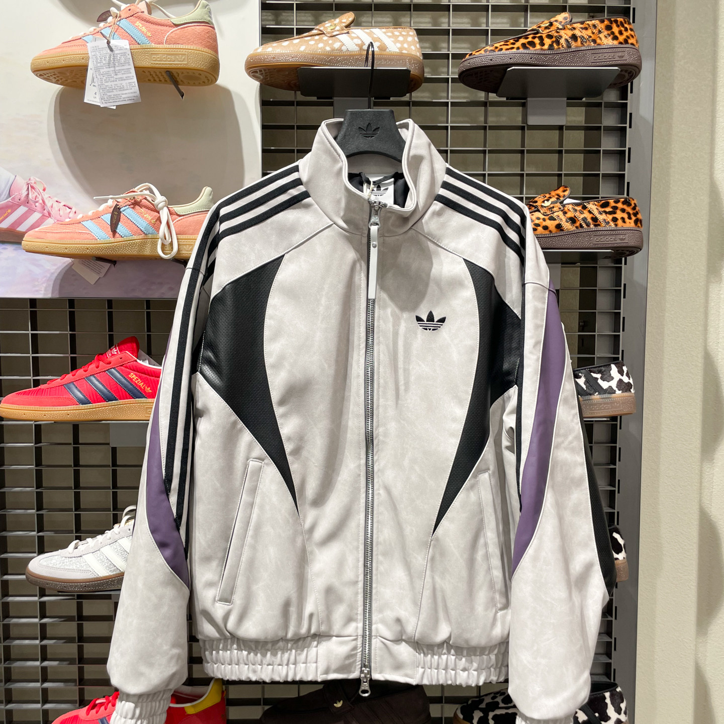 Adidas阿迪达斯三叶草外套男2026秋款立领拼色休闲皮衣夹克KX0814