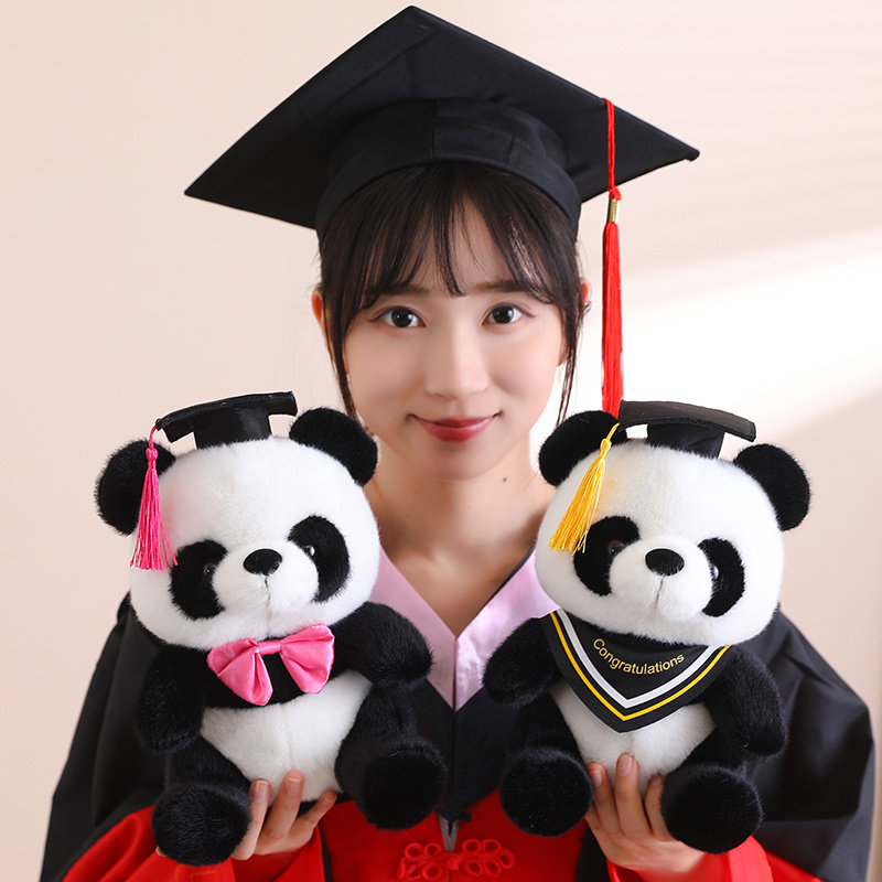 五叶草毕业小熊猫公仔博士学士服图片