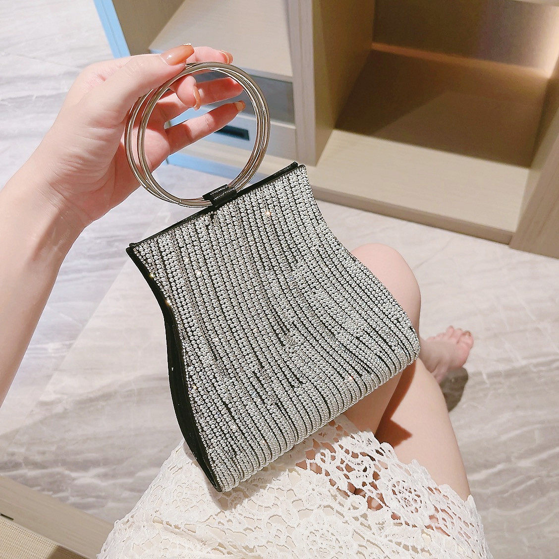 镶钻晚宴手拿包欧美女士派对包图片
