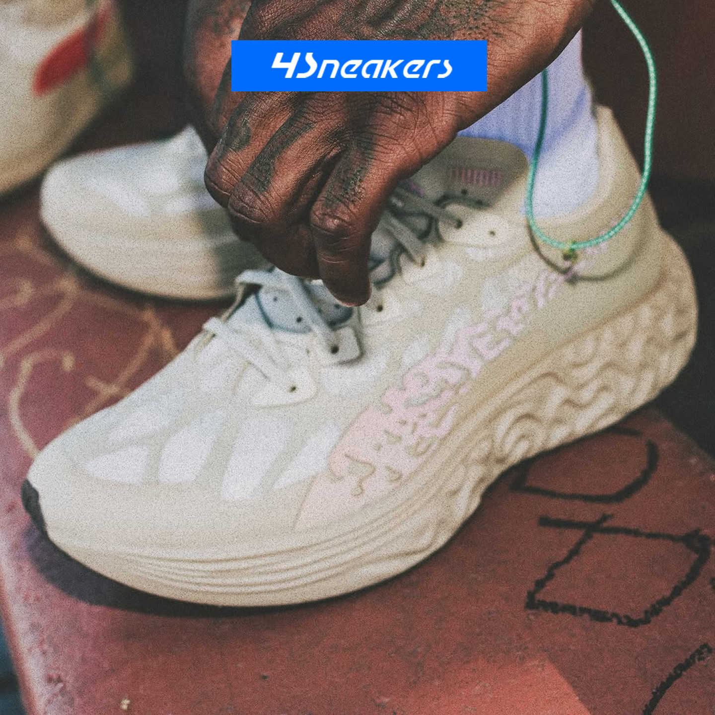 PUMA x Salehe Bembury Velum Nitro 彪马联名男款粉紫色跑步鞋