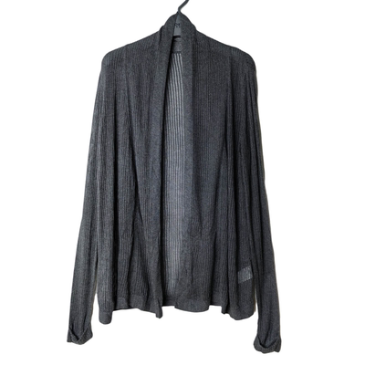 圣迪家镂空轻薄款开衫外套