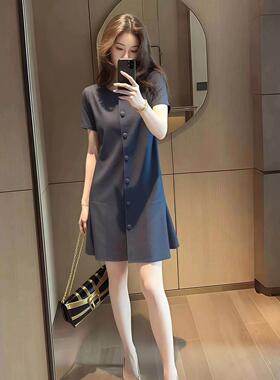 轻奢法式简约高级感独特绝美夏季新款灰色圆领单排扣短袖连衣裙女