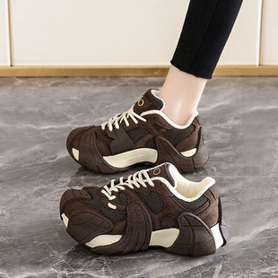 美拉德加绒运动鞋女2025新款冬季户外棉鞋厚底棕色老爹鞋34码