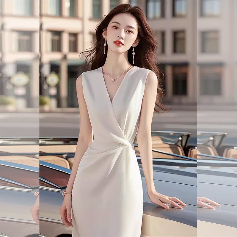 法式气质轻奢高级感超好看简单大方得体的白色无袖连衣裙子女夏季