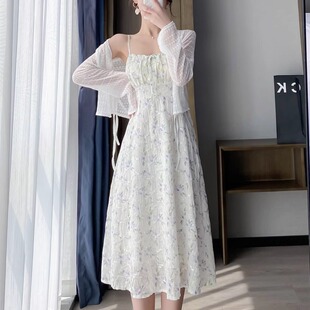 轻奢碎花吊带连衣裙女夏秋法式小个子海边度假开衫两件套装长裙子