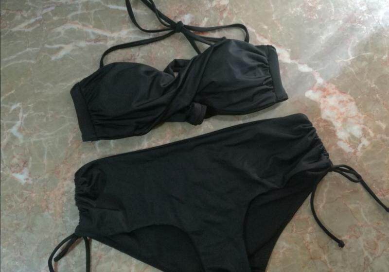 满百免邮 挂脖式抹胸比基尼泳衣套装 肩带可拆有防滑胶条 法码38
