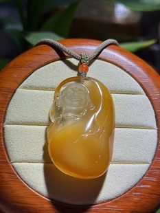 31.2 尺寸49.6 15mm 橙黄色泽通透 天然黄兔毛弥勒佛吊坠