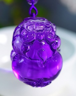 天然紫水晶貔貅吊坠4mm紫水晶尺寸：38.2 23.6mm重：53.7克 28.5