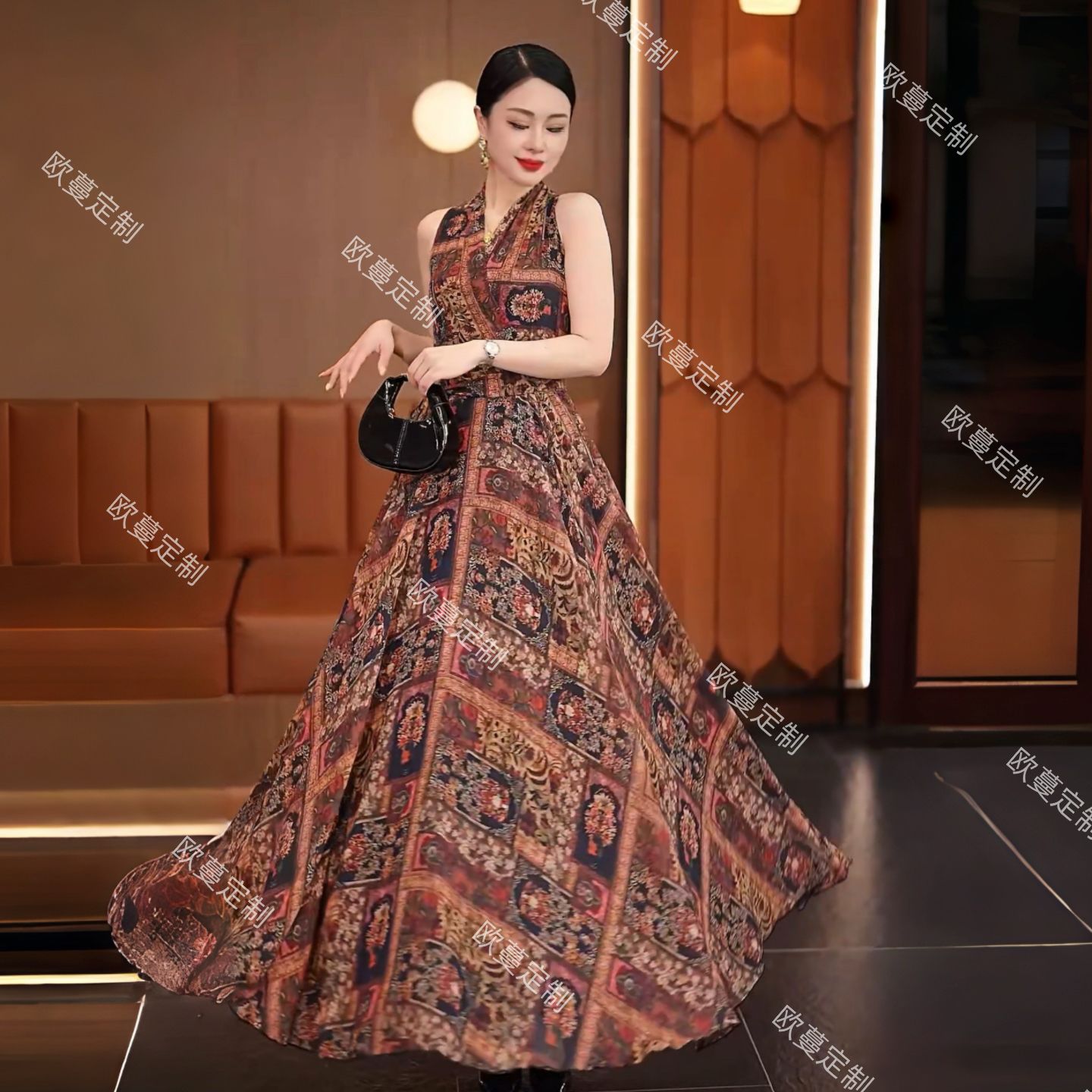 17-439夏季新款挂脖V领花色大摆连衣裙修身显瘦气质简约长裙