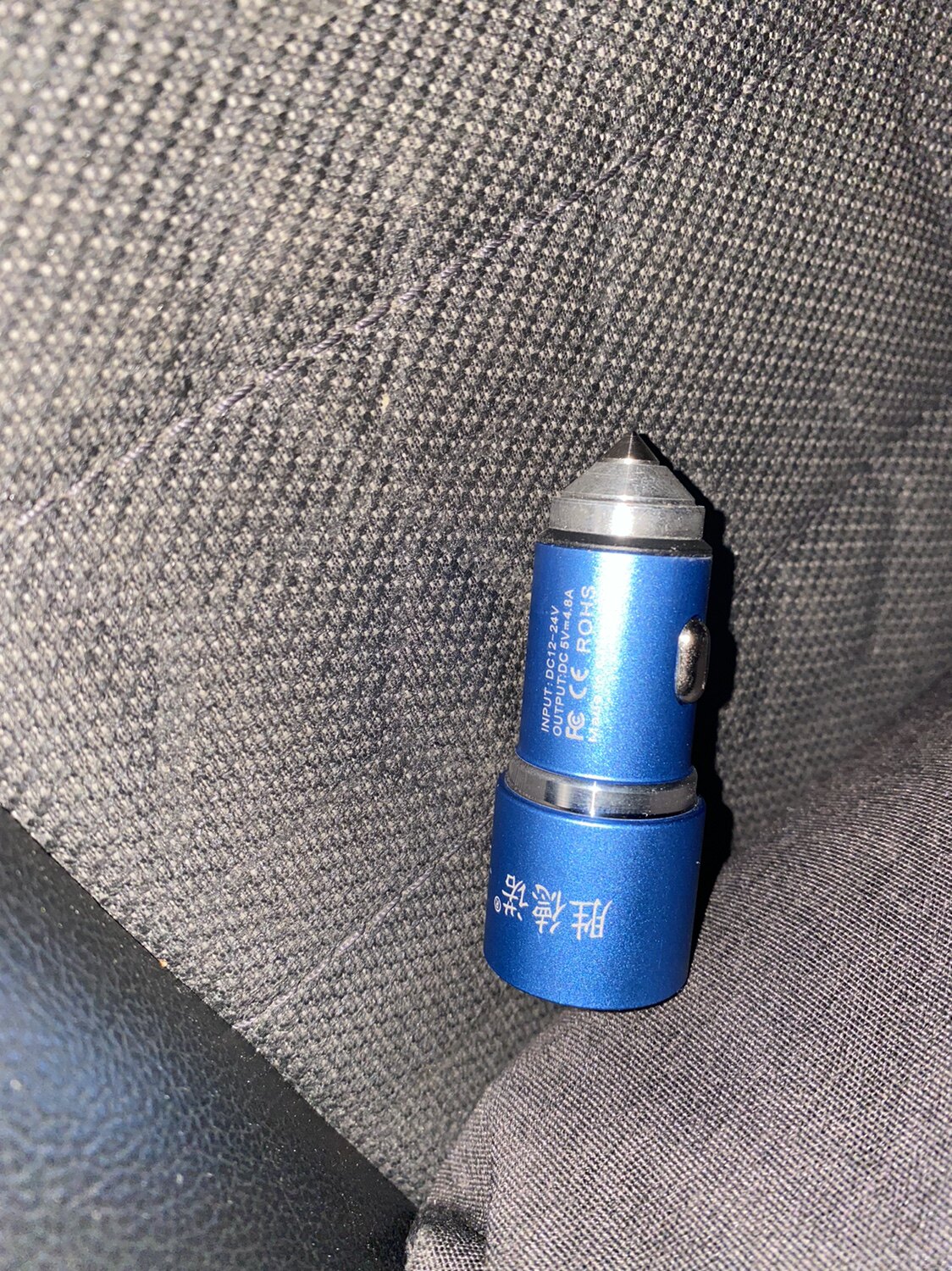 车用usb插头充电插座转换器