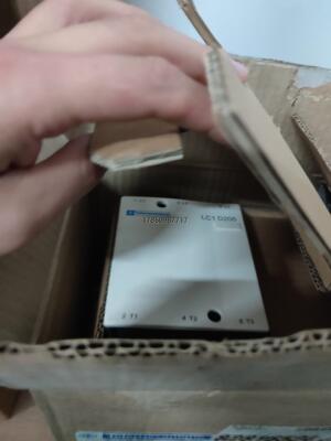 议价询价施耐德LC1D205M5C交流接触器一台全新原盒原装老议价询价