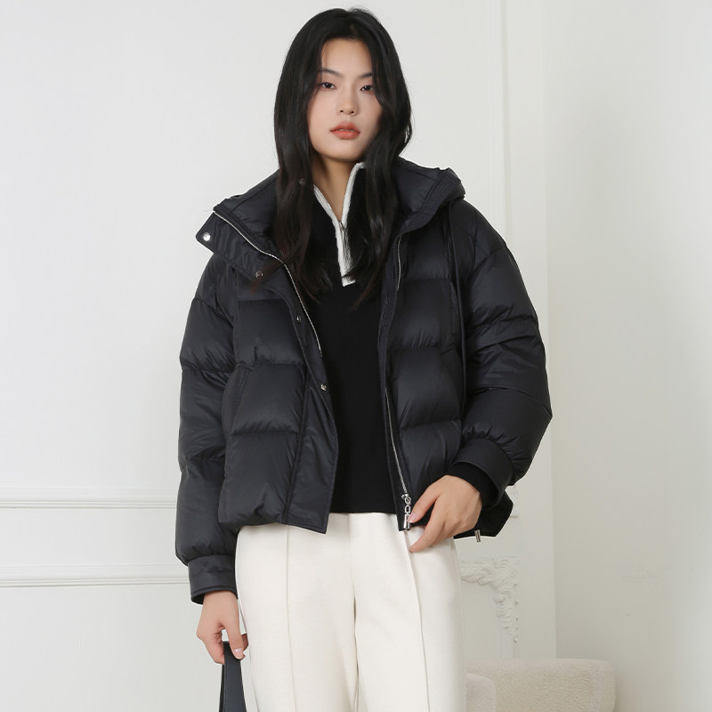 梵凯2025冬时尚短款连帽厚羽绒服