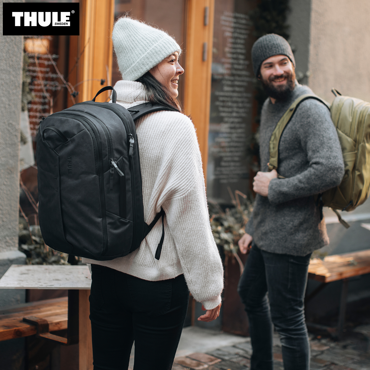 Thuleairo28升大容量旅行背包