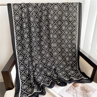 菱形格子围巾棉麻薄款亚麻柔软高级感纱巾黑白简约百搭围脖秋冬女