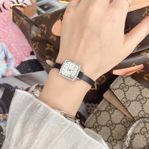 米莉莎小巧玲珑个性女士石英表
