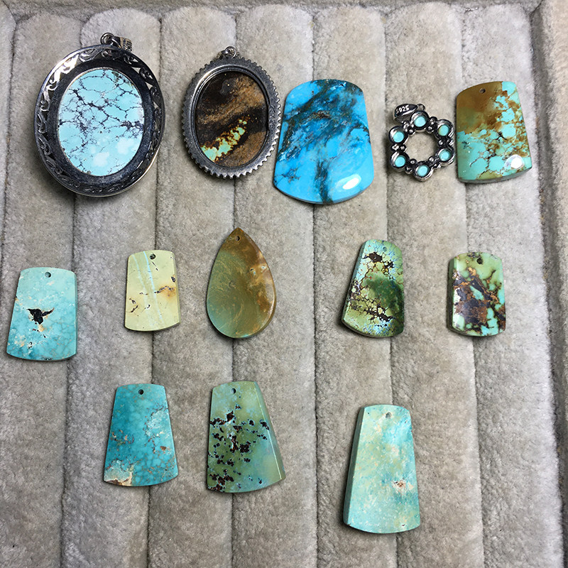 천연 원시 미네랄 호북 청록색 높은 도자기 파란색 녹색 메쉬 꽃 물방울 WUSHI 브랜드 남성과 여성 펜던트 펜던트 한 가지 그림