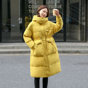 羽绒服女款2025冬新款260斤胖mm大码韩版连帽白鸭绒显瘦中长外套
