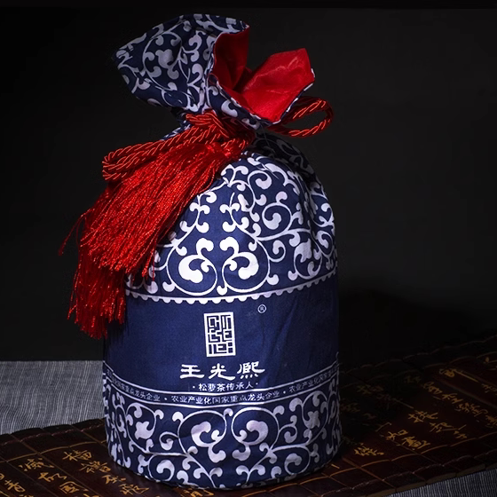 包快递 2023新茶 王光熙牌黄山松萝茶一级标选250g蓝花布袋