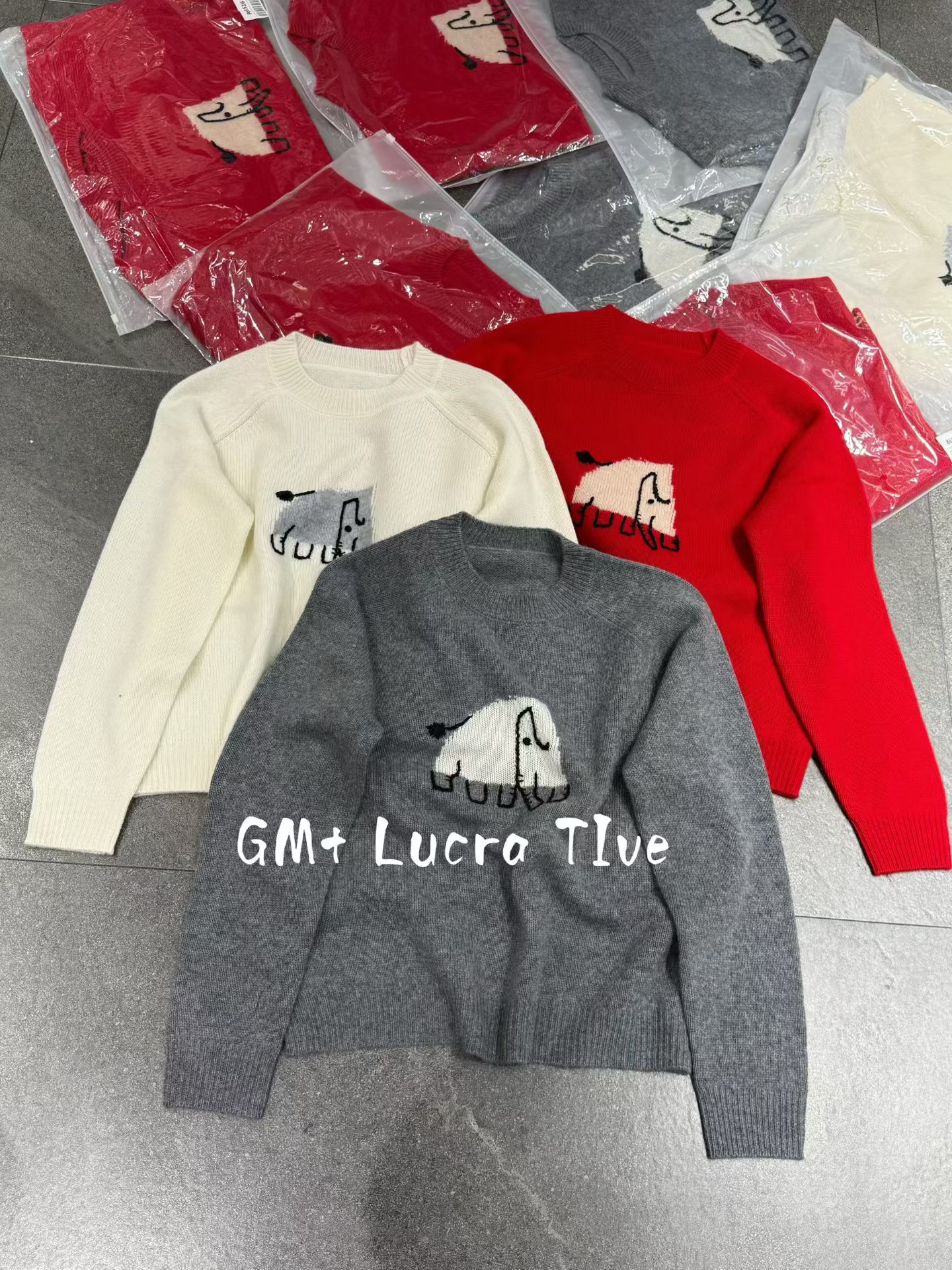 欧洲站2025冬季新款欧货时尚圆领卡通图案百搭显瘦山羊绒针织衫女