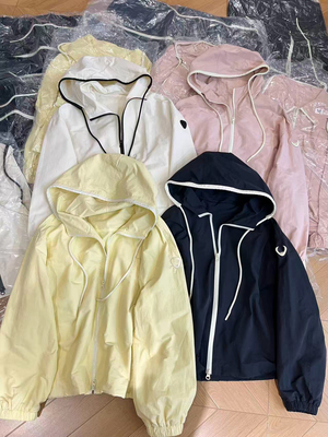 欧洲站2026春季新款欧货时尚百搭连帽拉链冲锋衣外套女休闲上衣