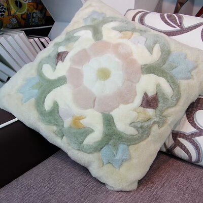 绣牧羊皮毛一体剪绒真皮沙发抱枕