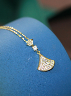 高档欧美精致锆石水钻吊坠镀金