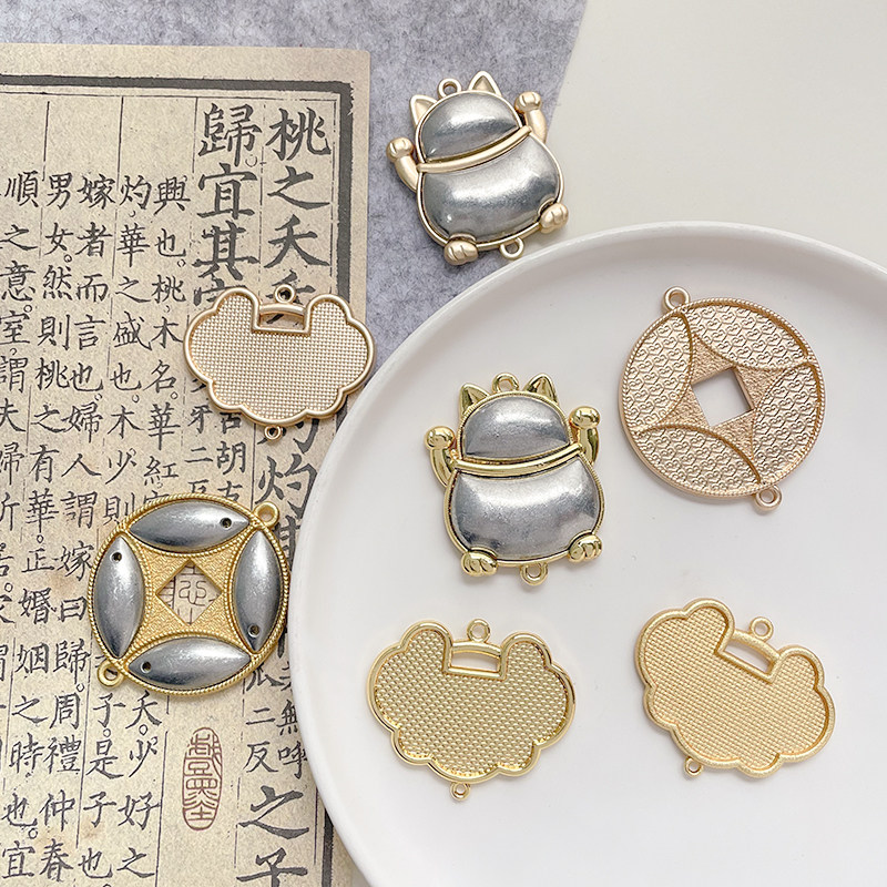国风宋锦底胚双面扣盖如意锁钱袋招财猫合金配件diy手工配件,饰品/流行首饰/时尚饰品新,其他DIY饰品配件,淘宝优惠券,粉丝福利购,淘宝优惠卷