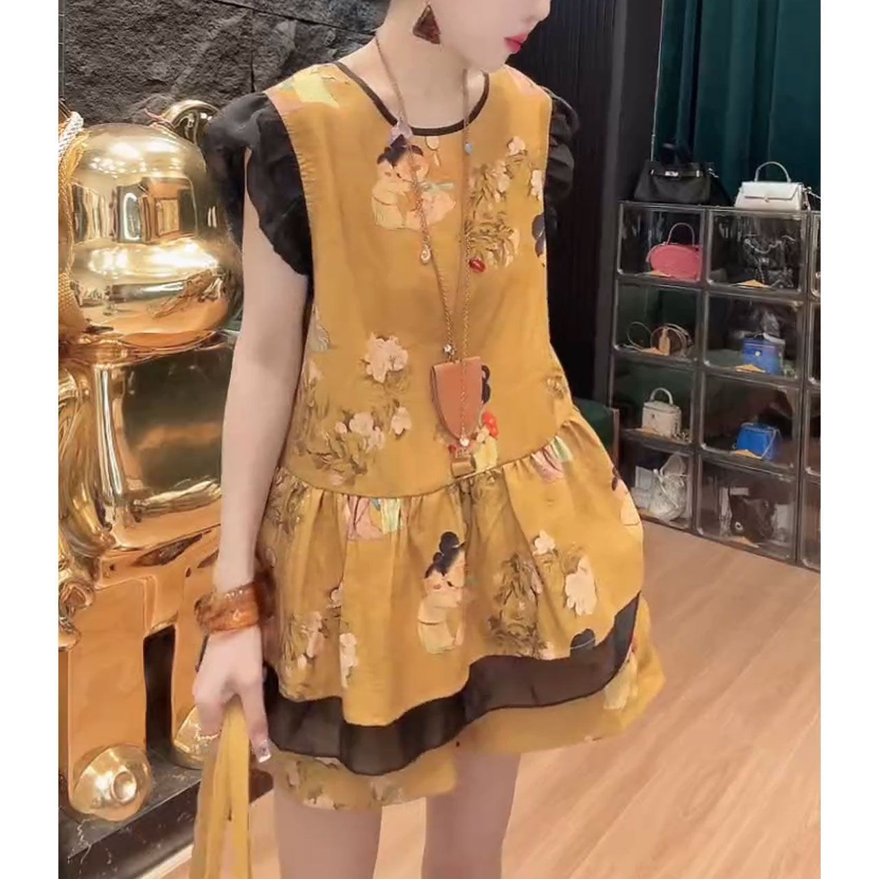 巨好看印花显瘦套装女2025夏季新款小众设计感短袖上衣短裤两件套