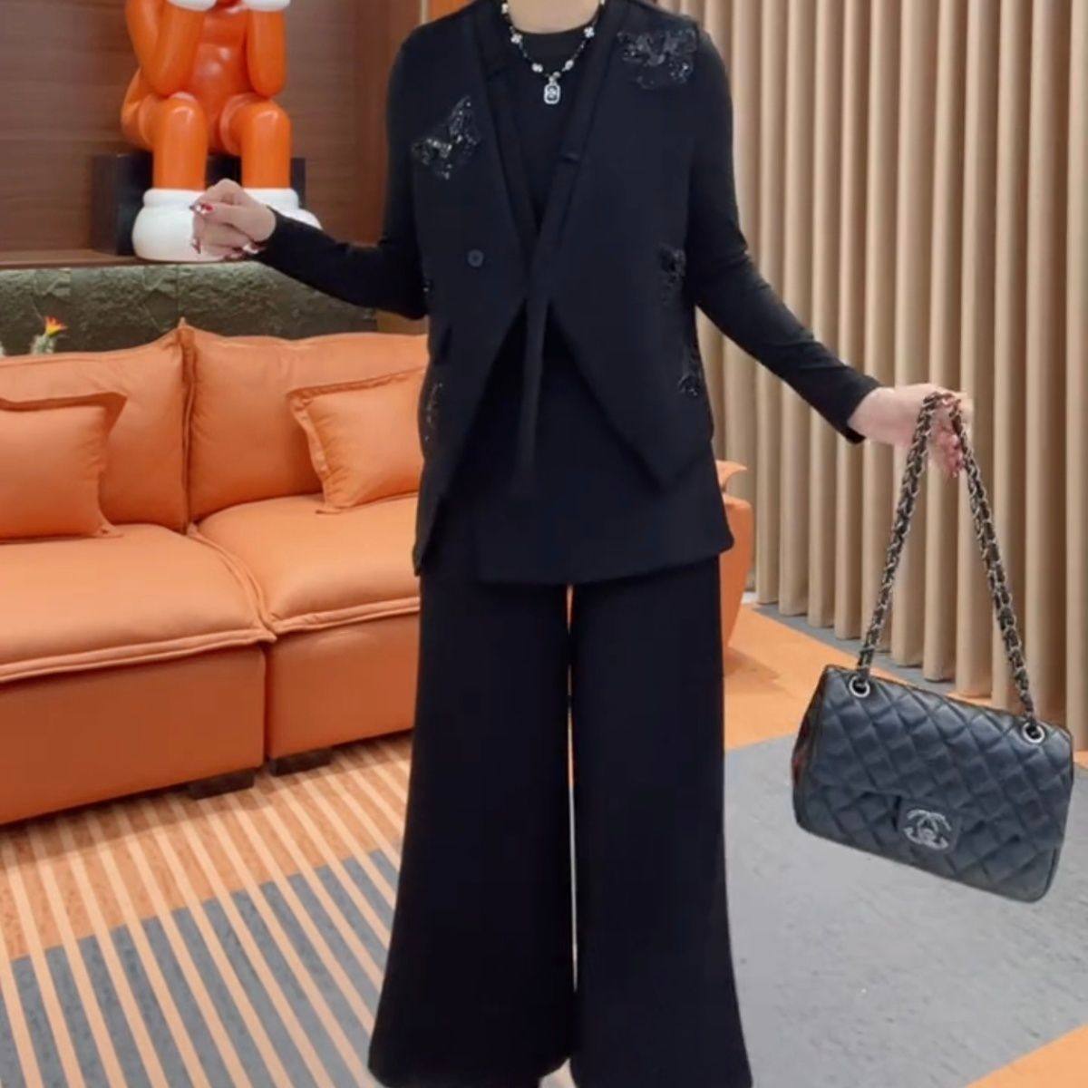 韩版时尚套装气质高级感三件套重工亮片蝴蝶马甲打底衫裤裙八分裤,女装/女士精品,时尚套装,淘宝优惠券,粉丝福利购,淘宝优惠卷