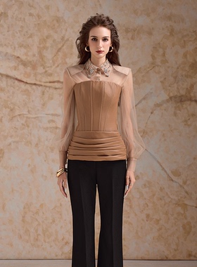 越南小众品牌CALISTA 2025年春季新款通勤风气质卡其色套装