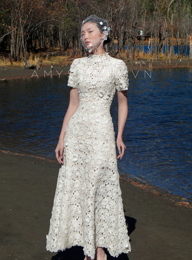 越南小众品牌AMY 2026年春季新款立体镂空钩花优雅白色长裙