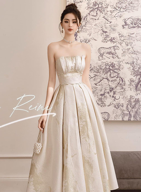 越南小众LA REINE 2026春季新款精致名媛收腰花纹宴会抹胸长裙