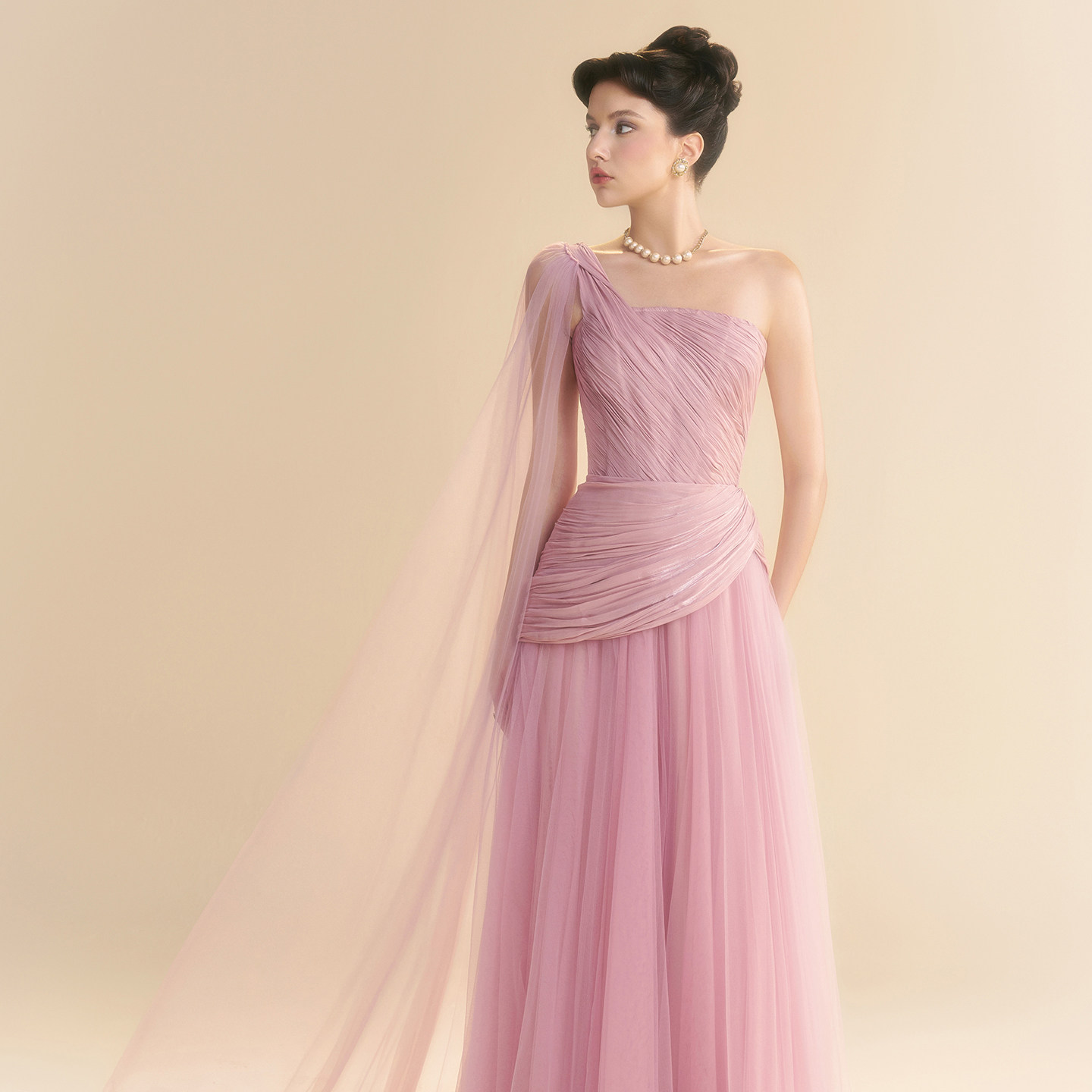 越南小众LINH PHUNG 2025年秋季新款端庄粉紫色单肩网纱长裙